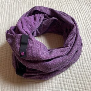 lululemon vinyasa scarf